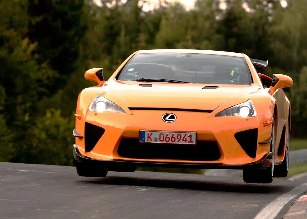 Lexus-LFA-orange-00