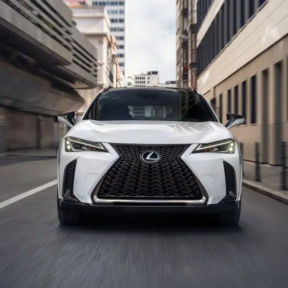 lexus-2025-ux-300h-fsport-design-ultra-white-black-roof-front-m