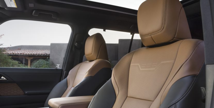 lexus-2025-gx-550-luxury-interior-saddle-tan-semi-aniline-leather-m