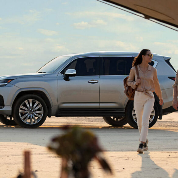 lexus-2026-gallery-lx-700h-executive-vip-atomic-silver