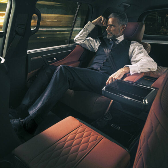 lexus-2026-gallery-lx-700h-executive-vip-caramel-sunset-interior