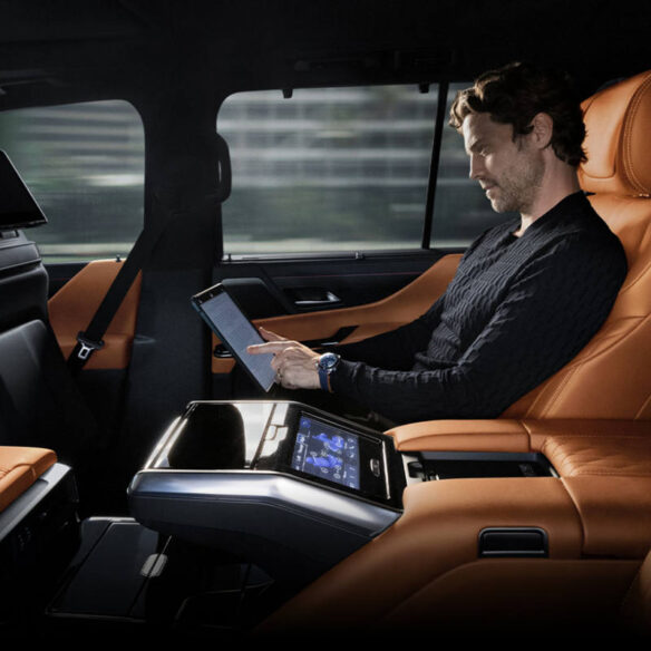 lexus-2026-gallery-lx-700h-executive-vip-caramel-sunset-rear-seats