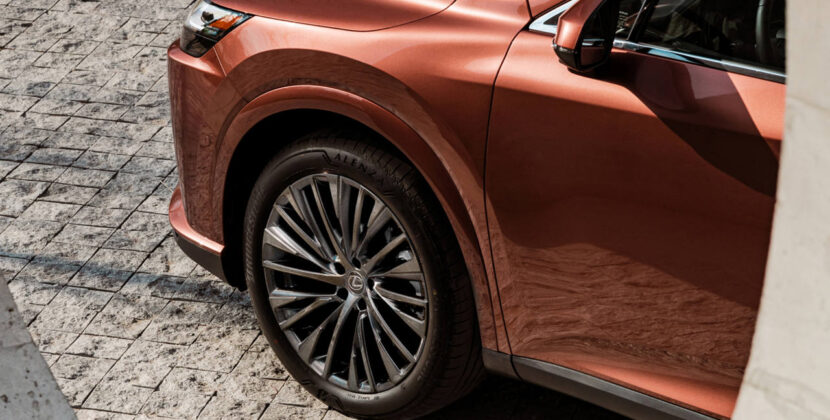 lexus-2026-gallery-rx450h-plus-executive-copper-crest-wheel