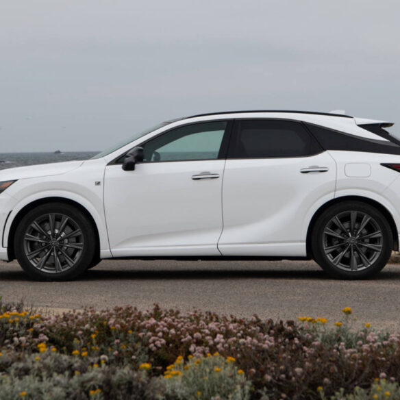 lexus-2026-gallery-rx500h-f-sport-performance-ultra-white-profile
