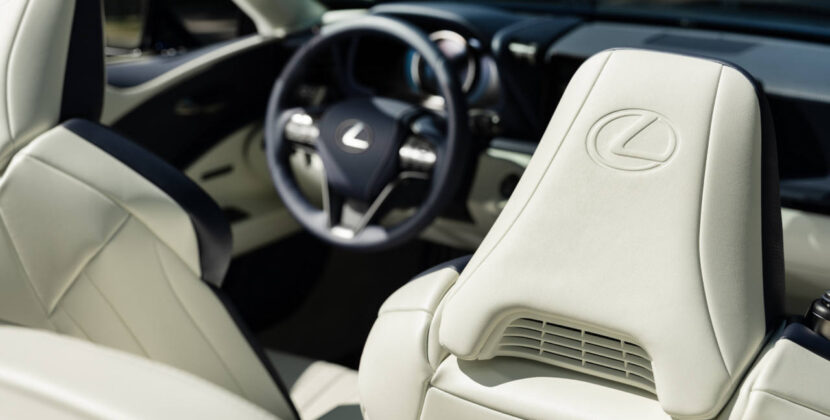 lexus-2026-lc-500-convertible-interior-blue-white