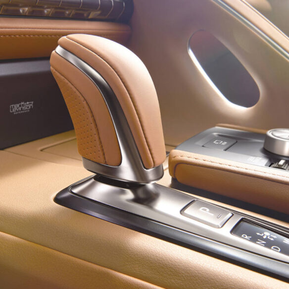 lexus-2026-lc-500-convertible-interior-toasted-caramel-shift-knob