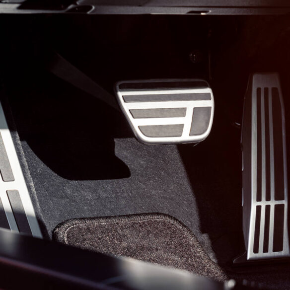 lexus-2026-lc-500-pedals