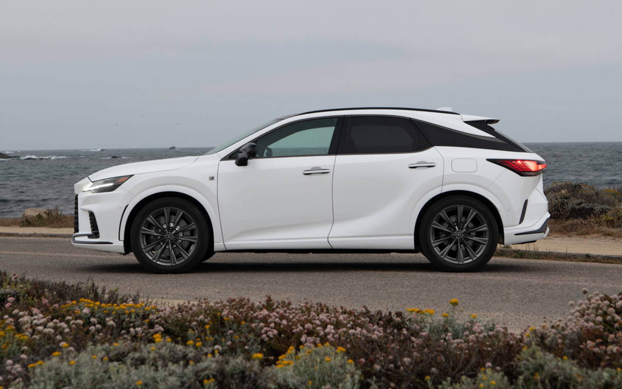 lexus-2026-gallery-rx500h-f-sport-performance-ultra-white-profile