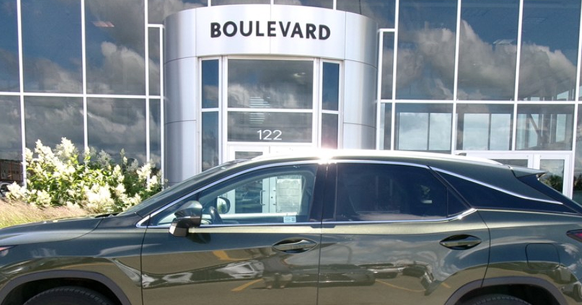 Profitez des réductions de taux pour les clients fidèles chez Boulevard Lexus