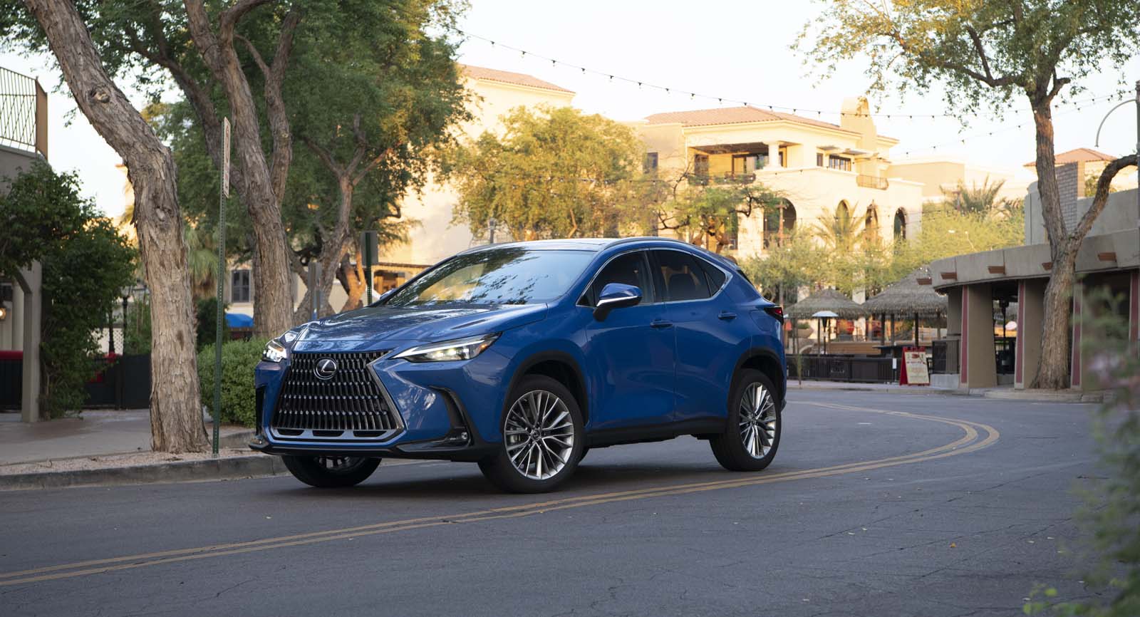 Lexus NX vs Lexus RX : Quel VUS Lexus est fait pour vous ?