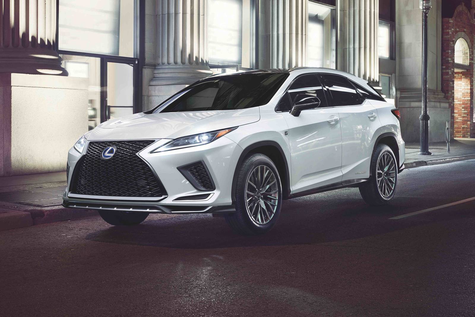 Comment fonctionne le système hybride du Lexus RX 450h ?