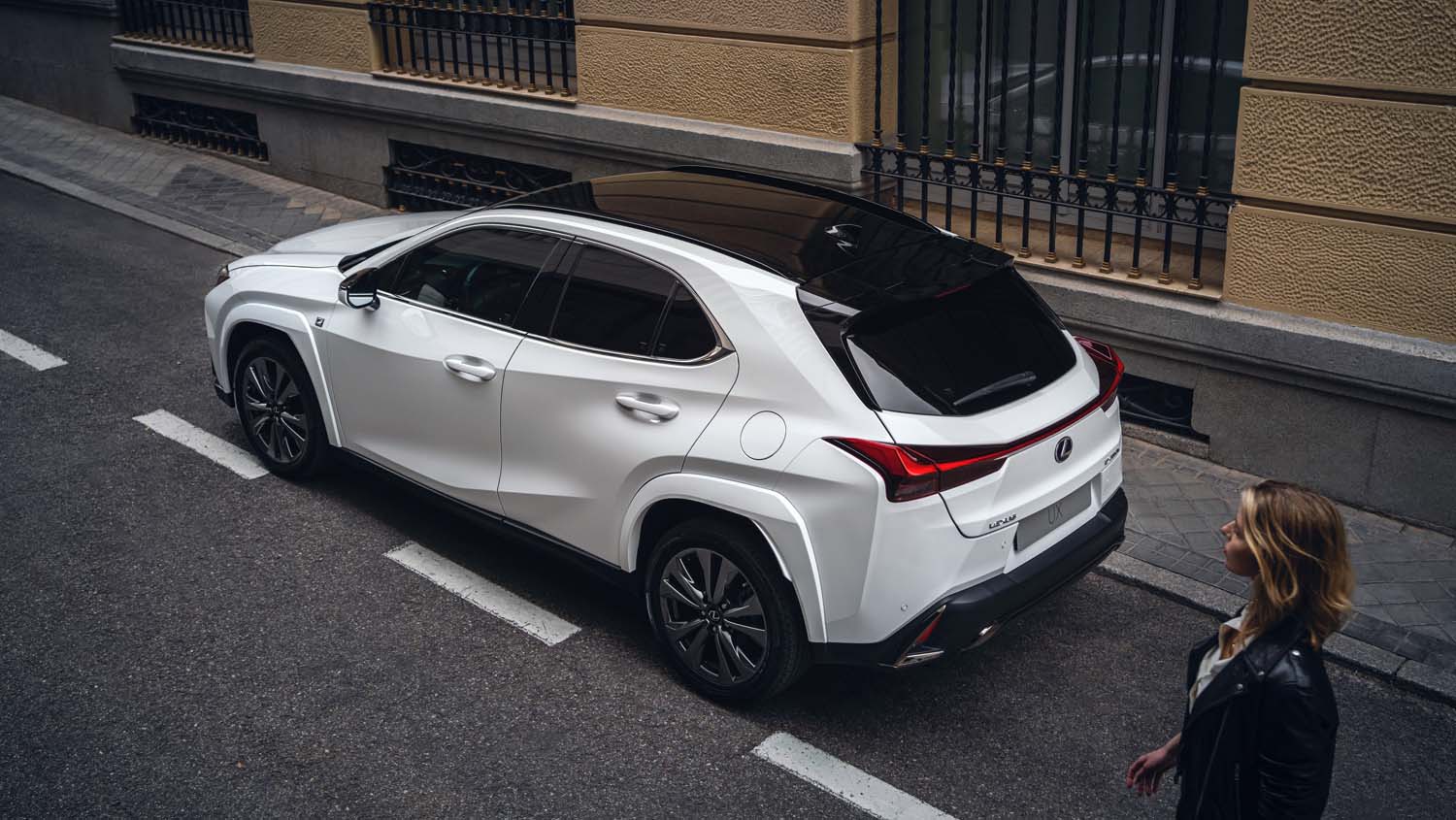 Lexus UXh 2025 vs BMW X1,  Mercedes-Benz GLA 250, et Audi Q3 : Un VUS hybride compact qui fait la différence
