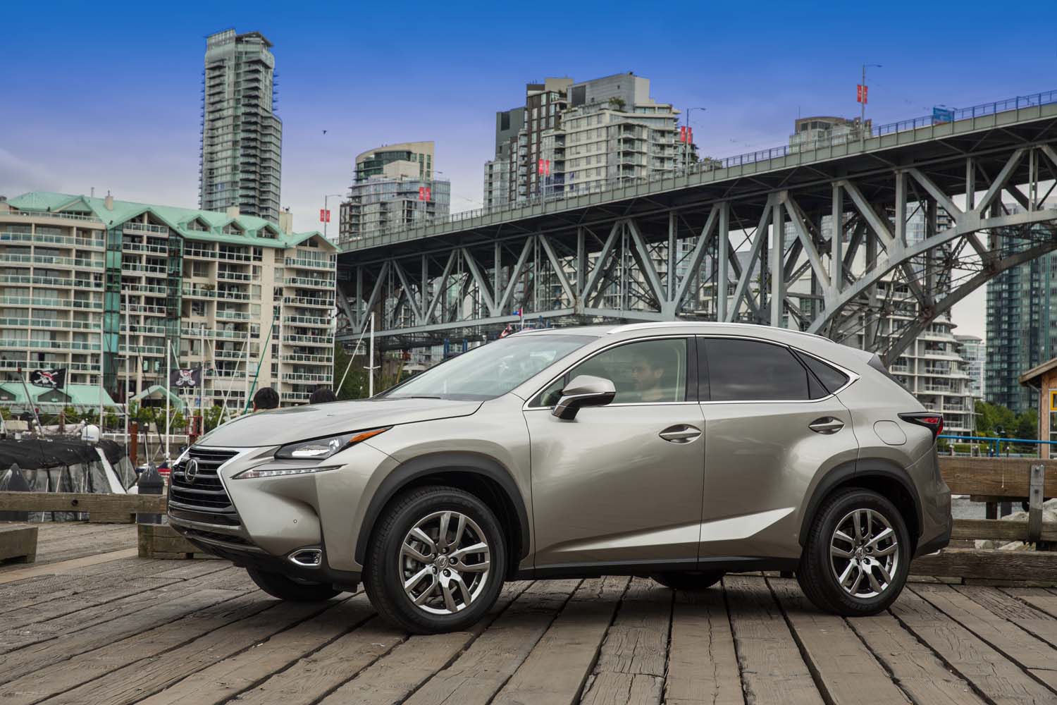 Trois raisons d’acheter un véhicule de luxe d’occasion Lexus