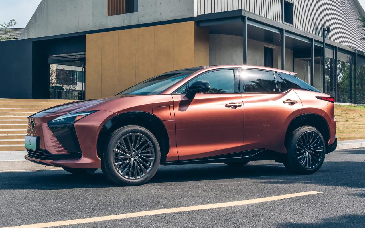 Lexus RZ 2025 : l’électrique selon Lexus